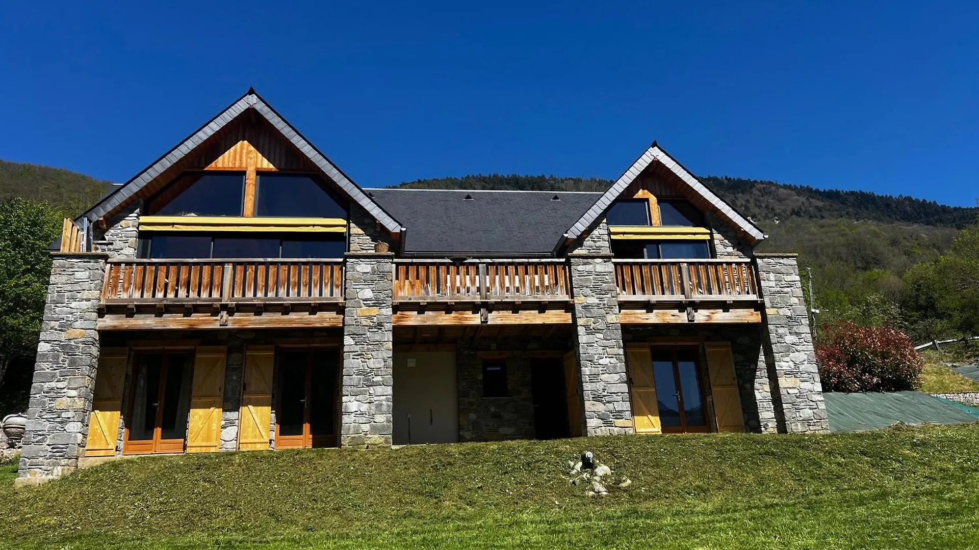 Chalet Crystal By Carlon Luxury Rentals location